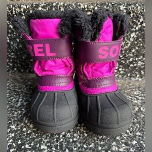 EUC Sorel Snow Commander Boots Size 7. 2 Pairs Available in size 7 / same color